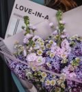 Ramo con fragantes lilas y matiola